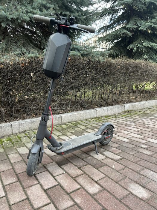 Продам  электросамокат xiaomi 1s