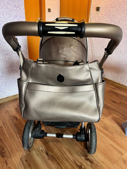 Детска количка EGG, с кош за новородено, чанта и други екстри