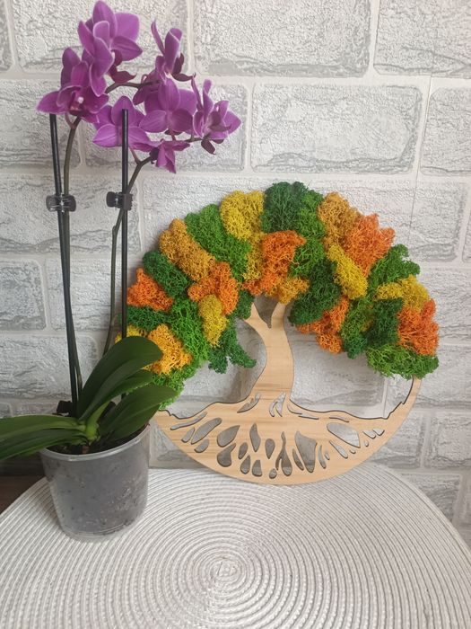 Дървото на живота със скандинавски мъх