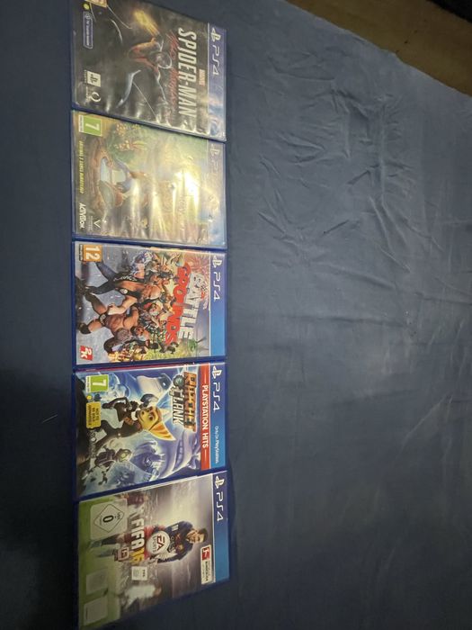 Продавам игри за плейстейшън 4