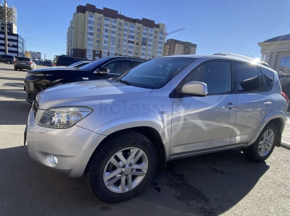 Продам Toyota RAV4