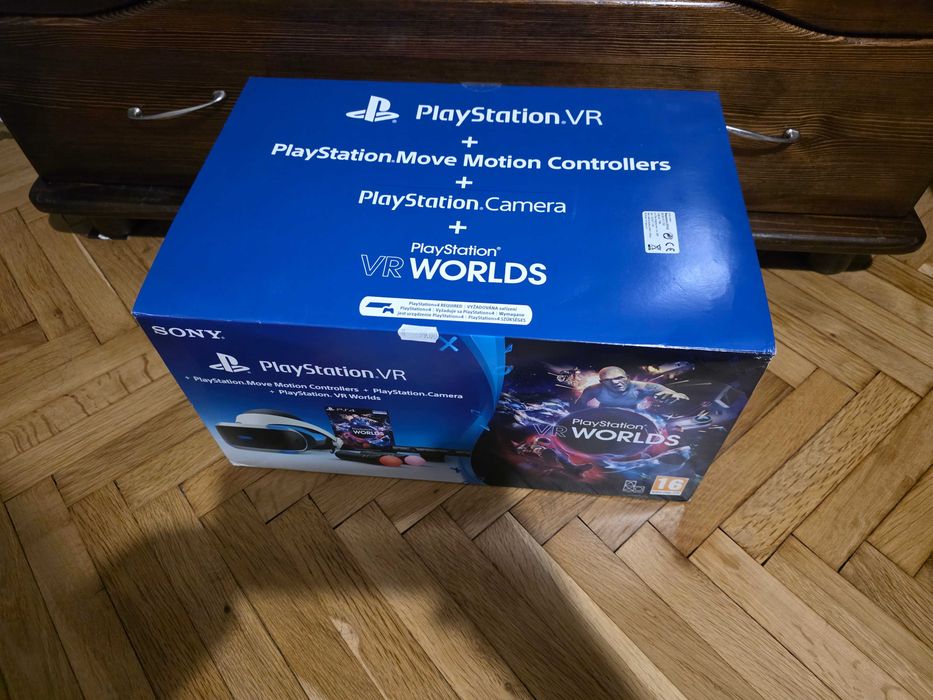 PlayStation VR + PlayStation Camera и VR Worlds