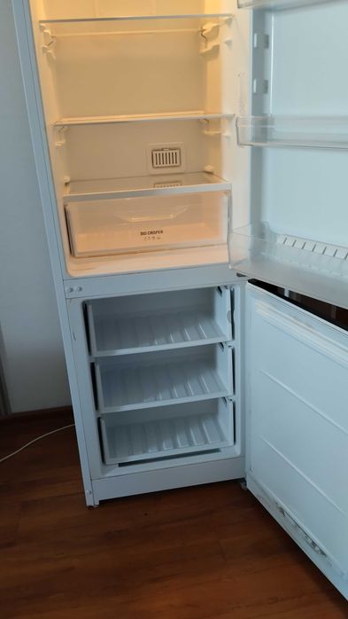 Холодильник Indesit б/у