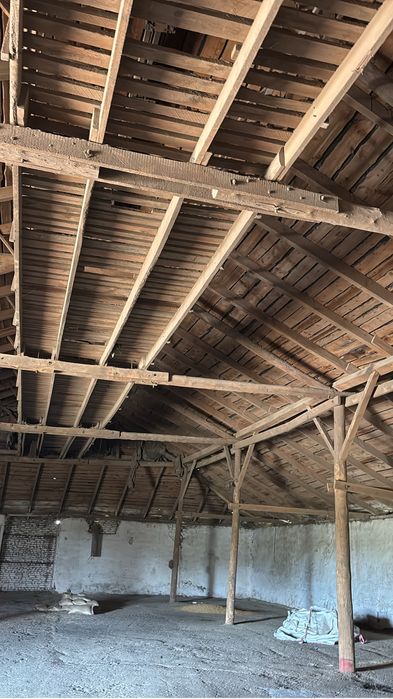 Три склада в село Переметное