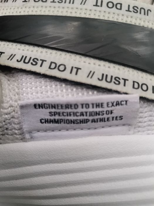 Маратонки NIKE за волейбол