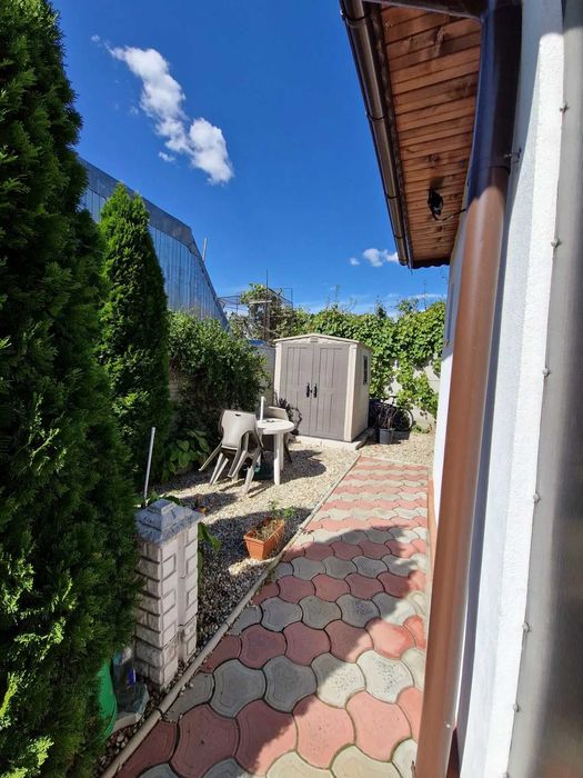Vând casă Colentina+loc de parcare în curte