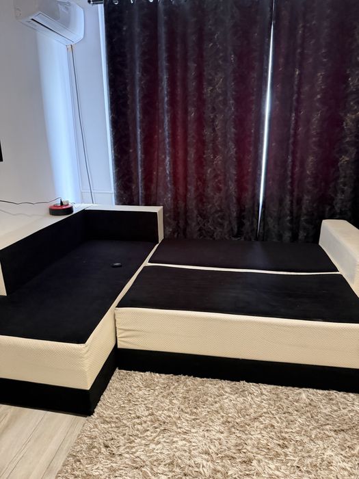 Vand set canapea extensibila cu lada de depozitare si dresing cu 3 usii