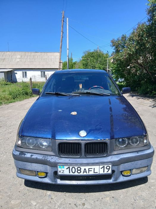 Продам машинку на ходу