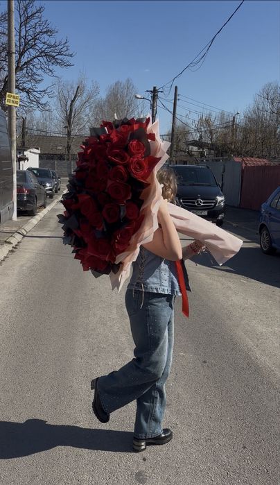 Buchet deosebit 101 trandafiri