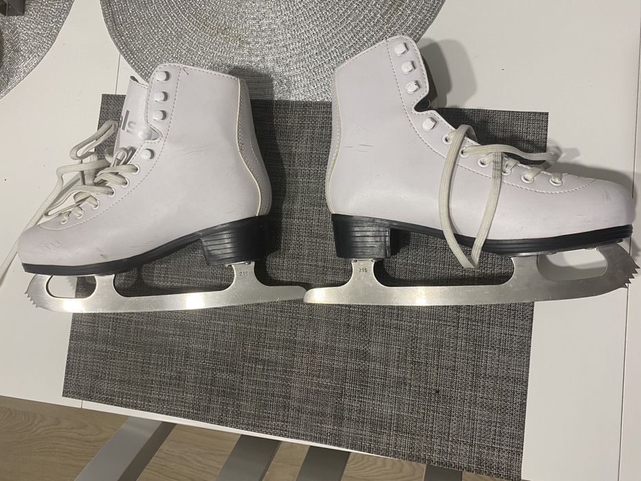 Коньки фигурные детские