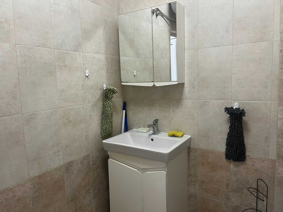 Продава се Тристаен апартамент в Пловдив, Гагарин - 70 кв.м за 2000 €/кв.м - Снимка #2