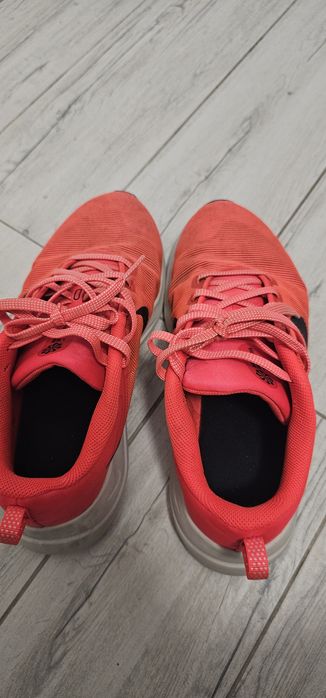Adidasi nike alergare