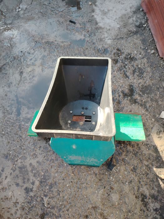 Продам зернодрабилку