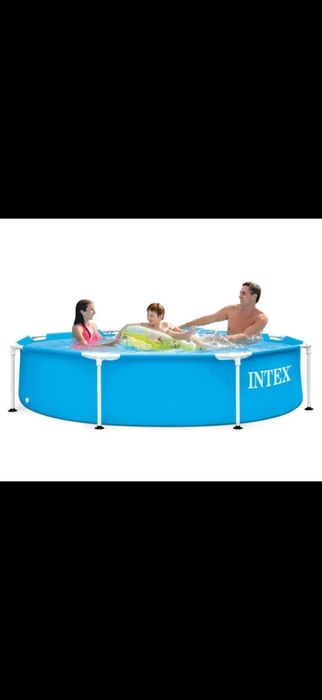 Новый бассейн продается
