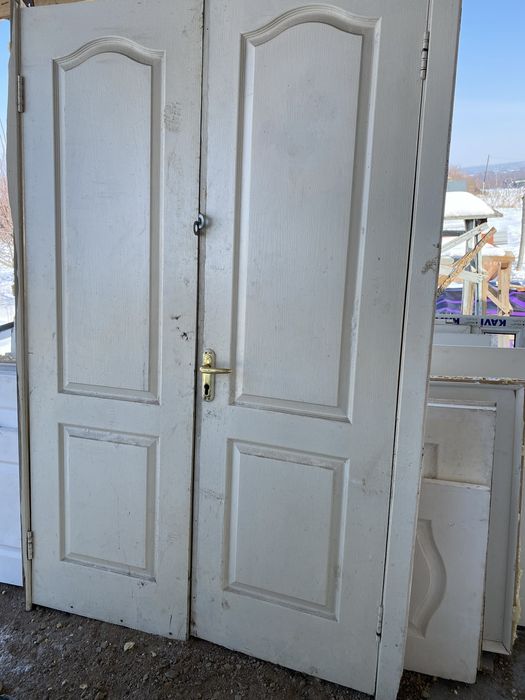 Есіктер двери сатылады