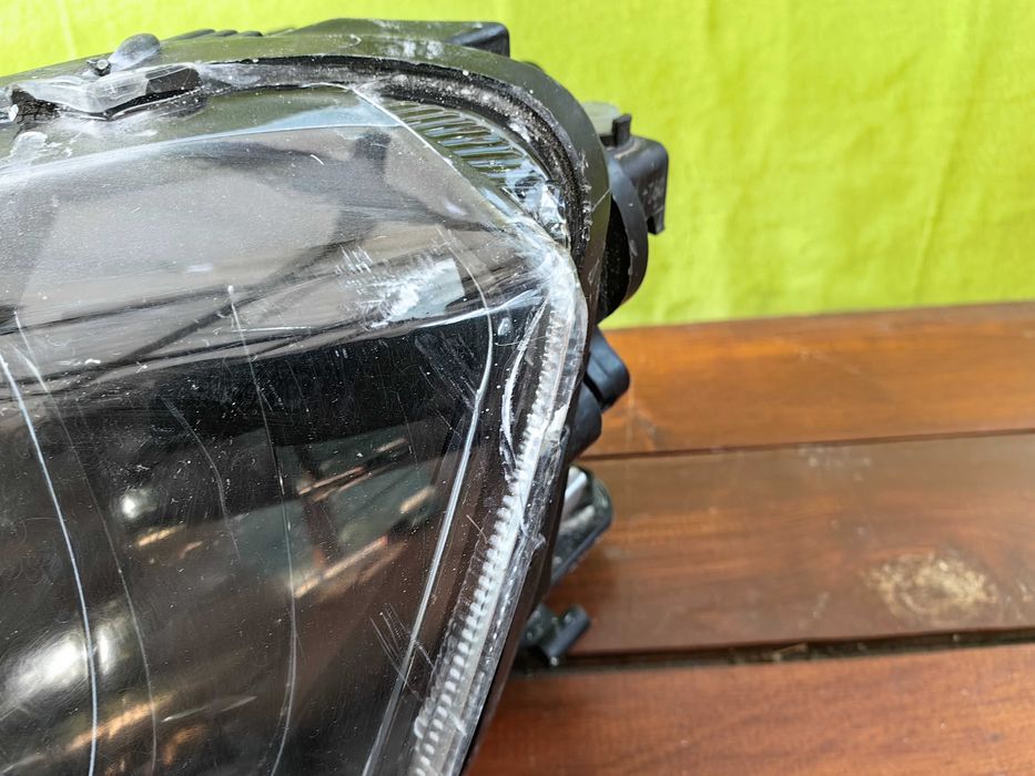 Фар за Skoda Rapid Xenon / Шкода Рапид Ксенон