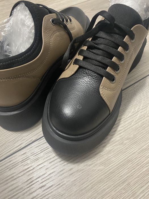 Vând încălțăminte din piele naturală