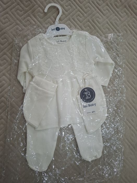 Продам костюмы для новорождённых