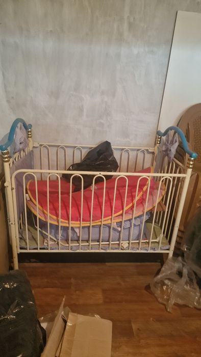 Детская кроватка
