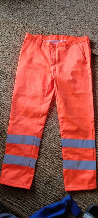 Pantaloni salopetă/lucru/muncă profesionali flanelați/vatuiti 52/L.