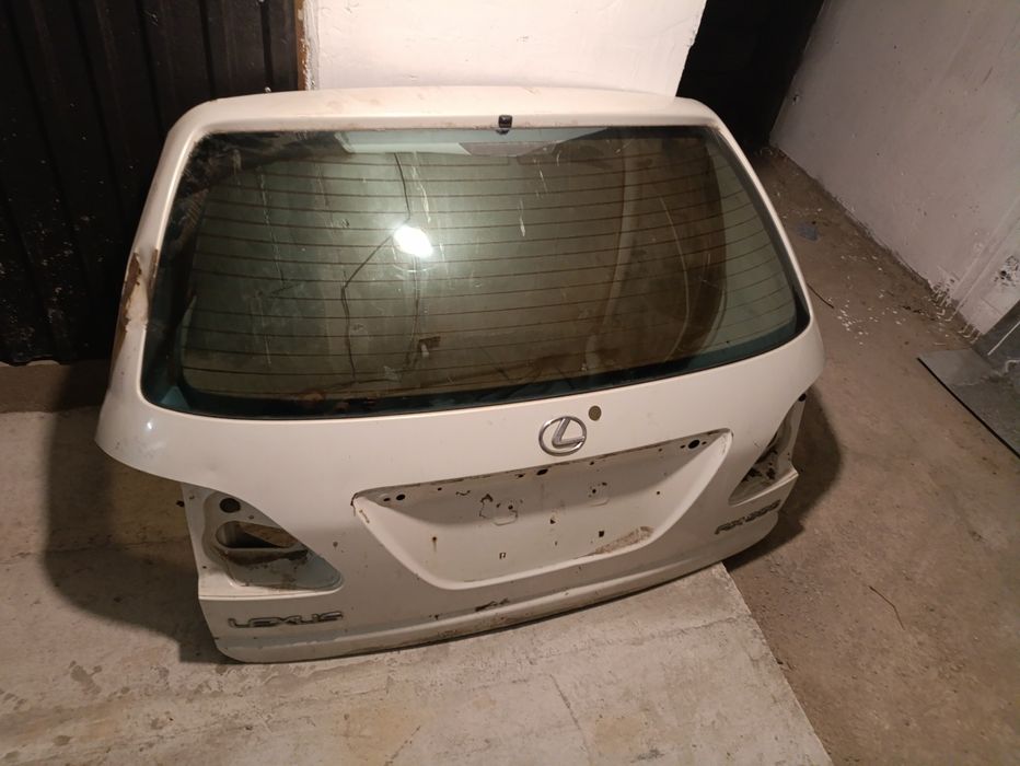 Крышка багажник на лексус RX 300