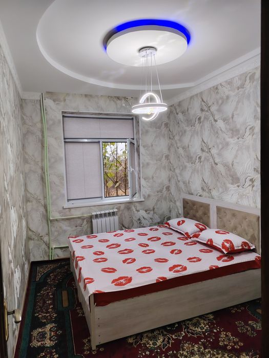 Сдаëтся 2х комнатная на втором этаже кирпичном доме