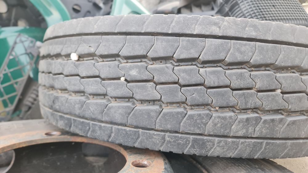 Vand 2 anvelope Fulda directie 225 75 17.5