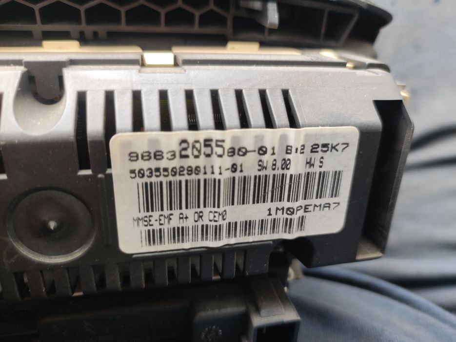 Дисплей 12-пинов за Пежо-207