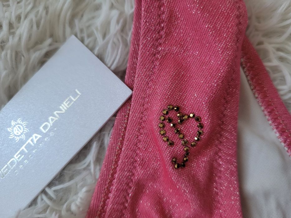 Нов луксозен розов бански Benedella  Daniell Swarovski