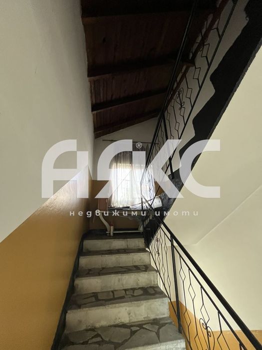 Двуетажна къща в с. Бистрица на 20 МИНУТИ ОТ СОФИЯ