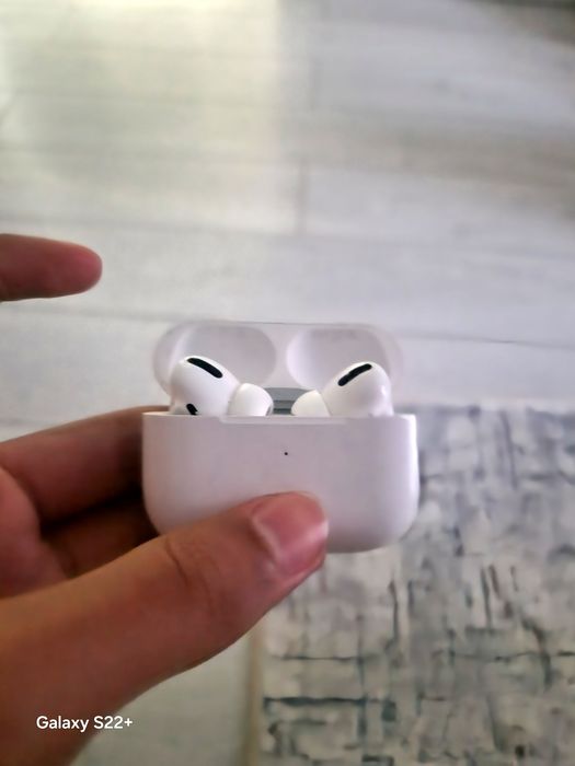 AirPods PRO продаеться