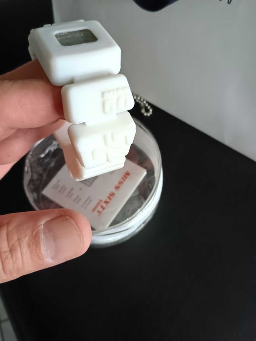 дамски часовник на MISS 60