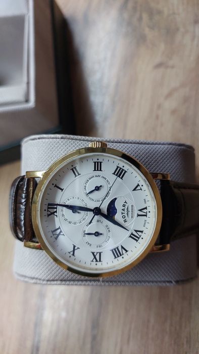 Прадаю мужские часы Rotary