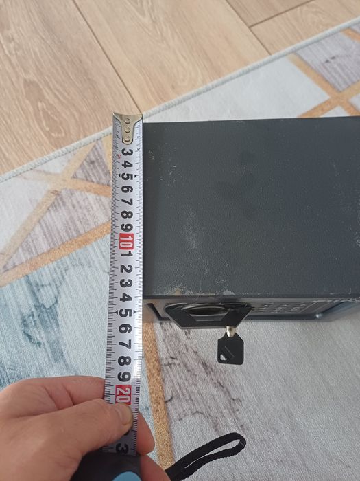 Продам сейф в хорошем состоянии