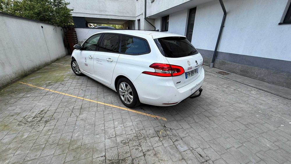 Se vinde Peugeot 308 SW, economic, fiabil și foarte practic, înregistrat ca autoutilitară (2 locuri) – ideal pentru firmă sau transport marfă.
