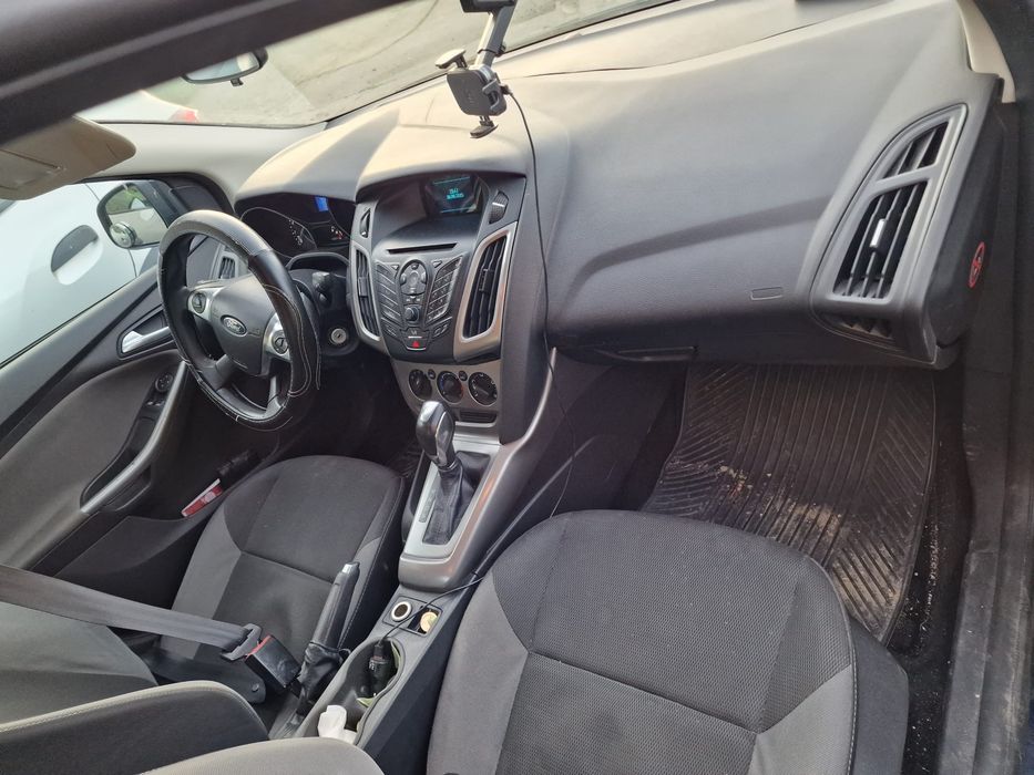 Vand ford focus 2014 benzina