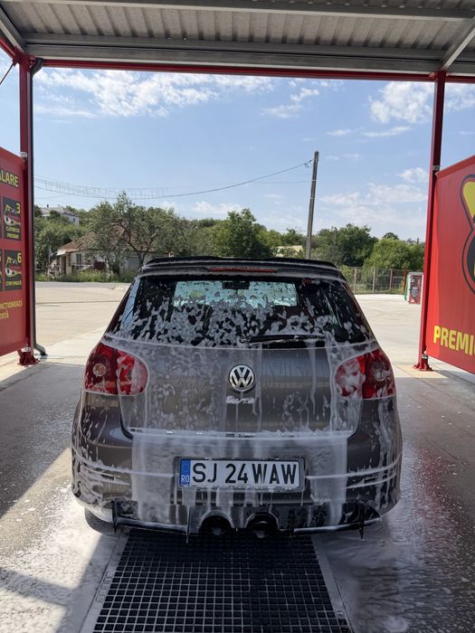 vand golf 5 gti 300 cai