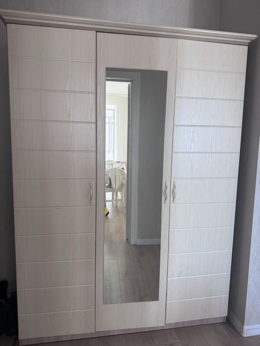 Продам шкаф для одежды