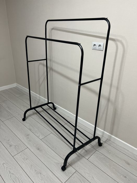 Вешалка напольная для одежды