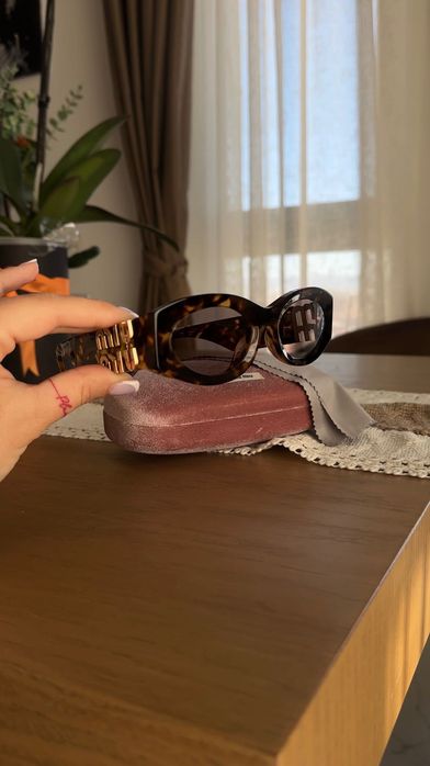 Нови слънчеви очила на Miu Miu