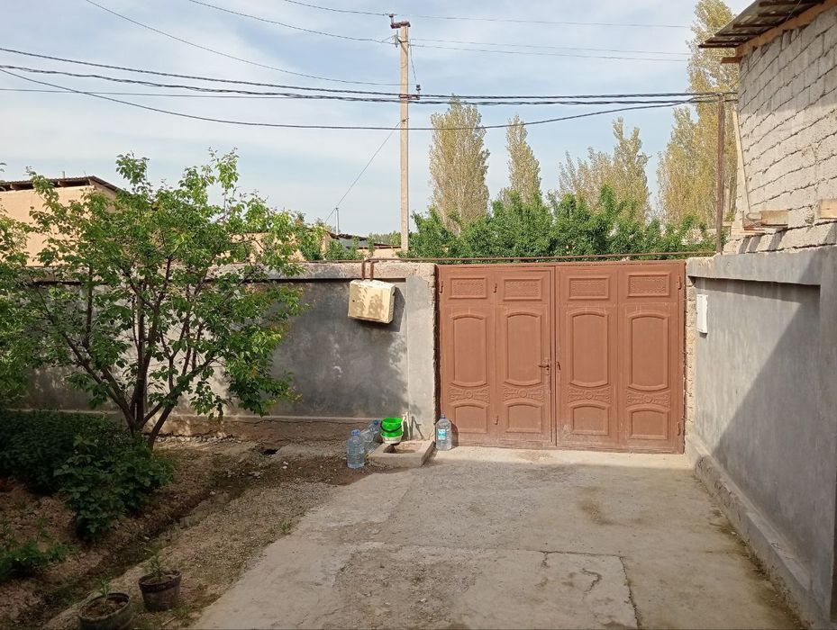 Uchaska sotiladi srochni