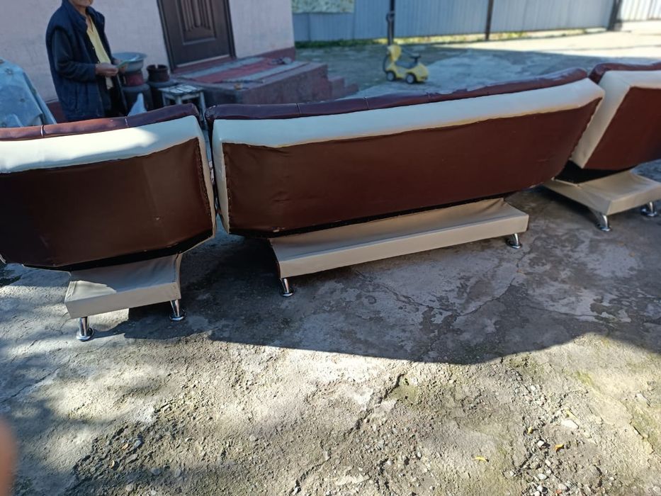 Диван с креслом б/у