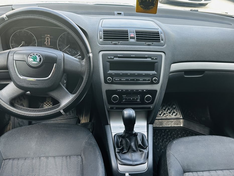 SKODA Octavia 2010 — imagine 5