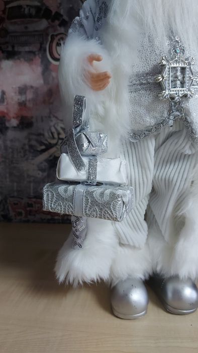 Продам Деда Мороза