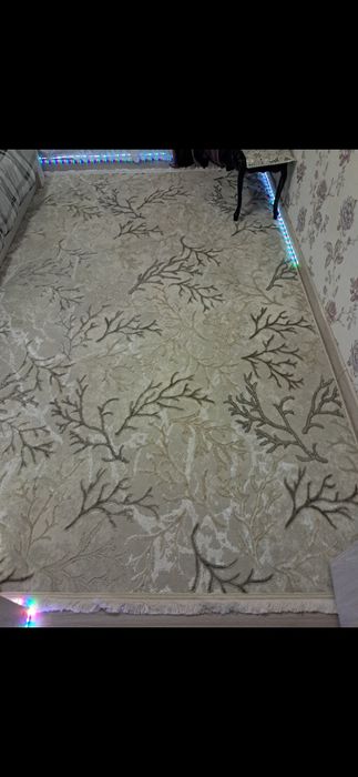 Продаётся ковёр 2×3