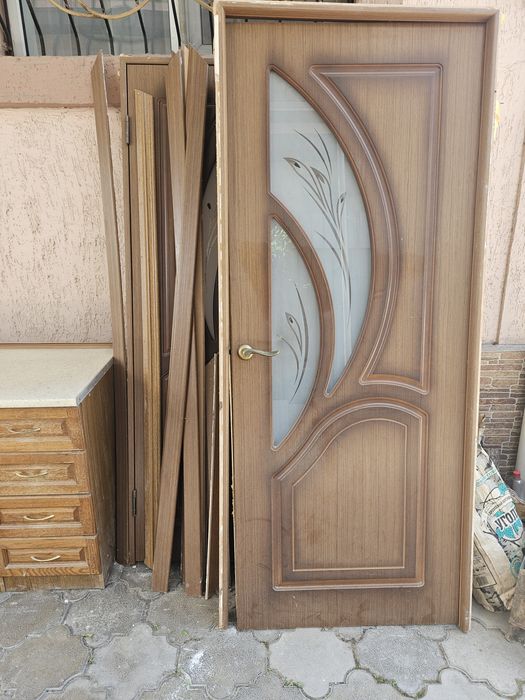 Межкомнатные двери 3 шт б. У