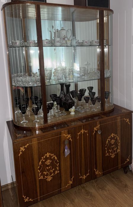 Vand set de mobila veche