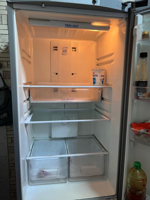 Indesit холодильник
