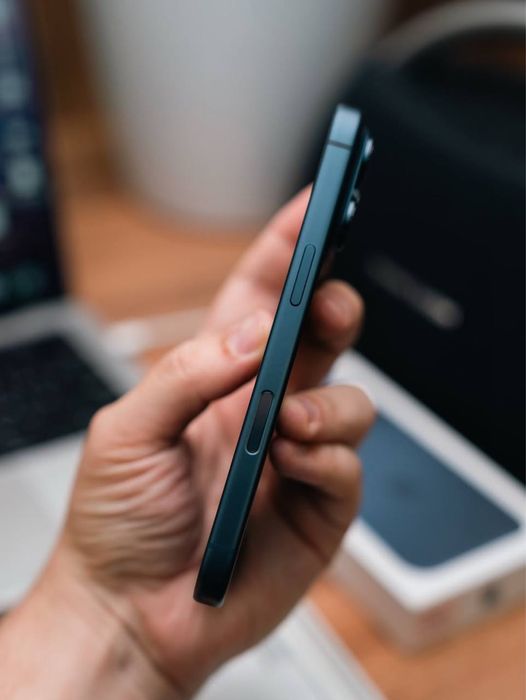 iphone 17 pro deep blue новый