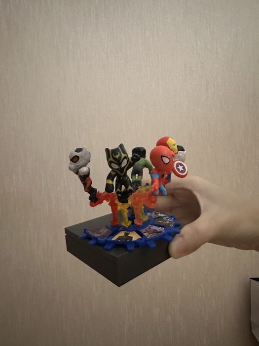 Фигурки Kinder Марвел